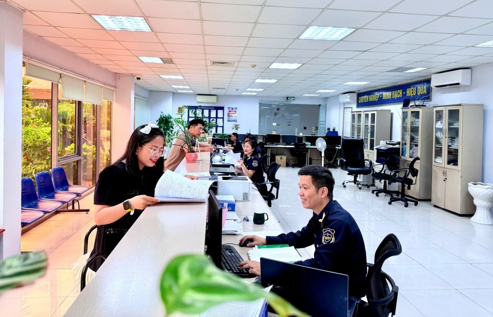 hai quan khu vuc v thu hon 7 ty dong tu xu ly vi pham