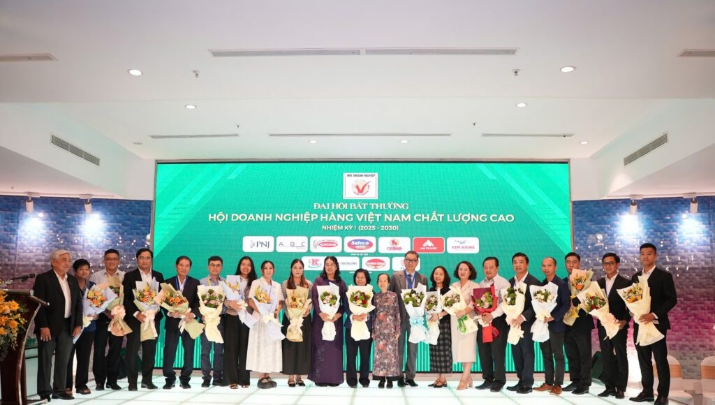 Hiệp hội Doanh nghiệp hàng Việt Nam chất lượng cao tiếp tục giữ 'ngọn lửa hàng Việt'