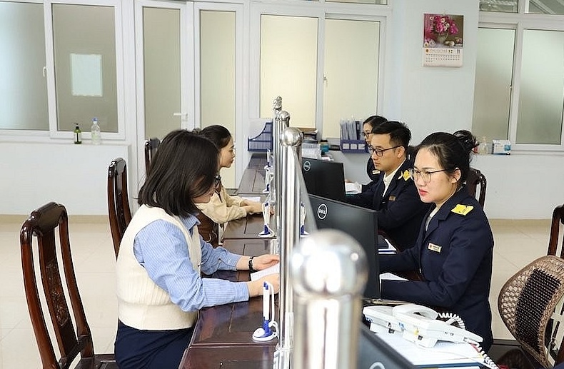 Thuế cơ sở 5 tỉnh Ninh Bình: Sẵn sàng nhiều giải pháp cho chuyển đổi từ thuế khoán sang kê khai