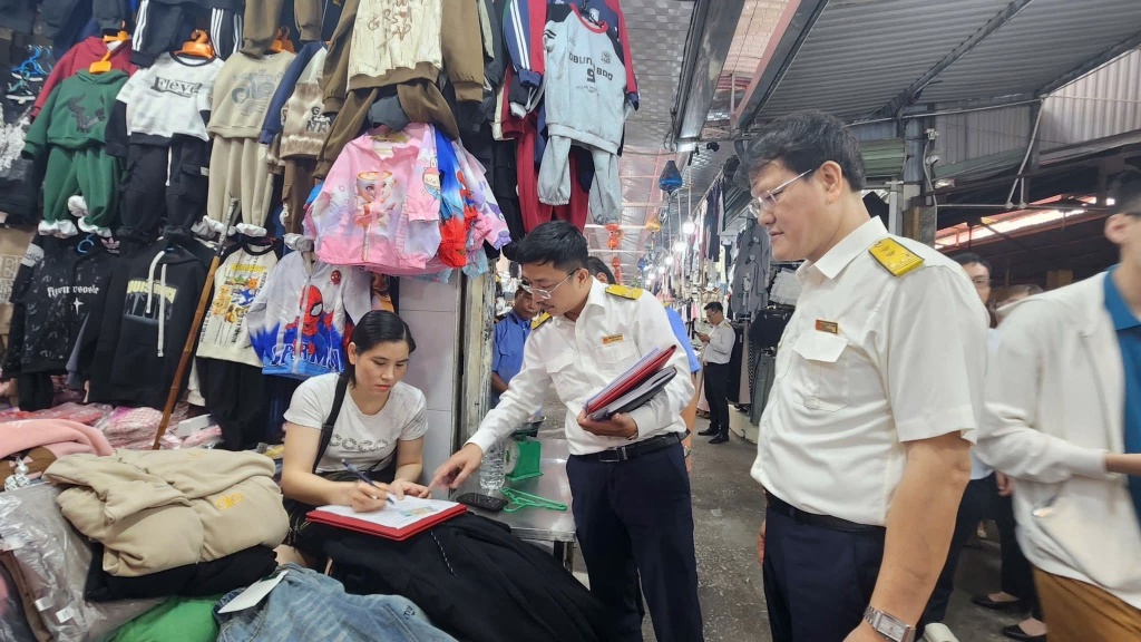 Hộ kinh doanh chuyển đổi lên doanh nghiệp sẽ hưởng nhiều lợi ích Hộ kinh doanh chuyển đổi lên doanh nghiệp sẽ hưởng nhiều lợi ích