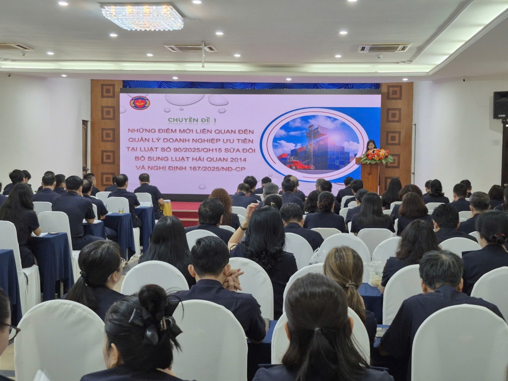 Nâng cao năng lực cho công chức kiểm tra sau thông quan Nâng cao năng lực cho công chức kiểm tra sau thông quan