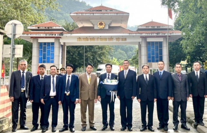 Hải quan khu vực XVI hội đàm với Hải quan Côn Minh, Trung Quốc