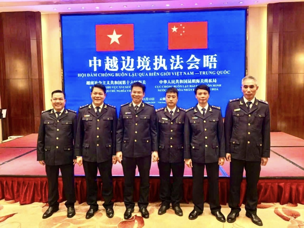 Hải quan khu vực XVI hội đàm với Hải quan Côn Minh, Trung Quốc Hải quan khu vực XVI hội đàm với Hải quan Côn Minh, Trung Quốc