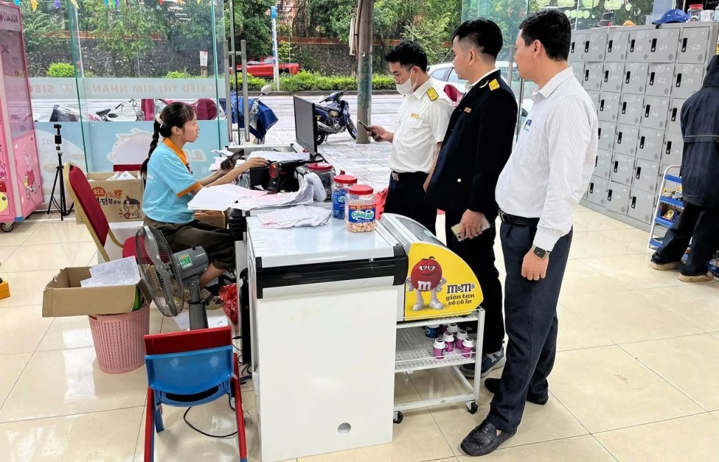 Ngành Thuế cam kết hỗ trợ hộ kinh doanh chuyển đổi từ thuế khoán sang kê khai thuận lợi, minh bạch