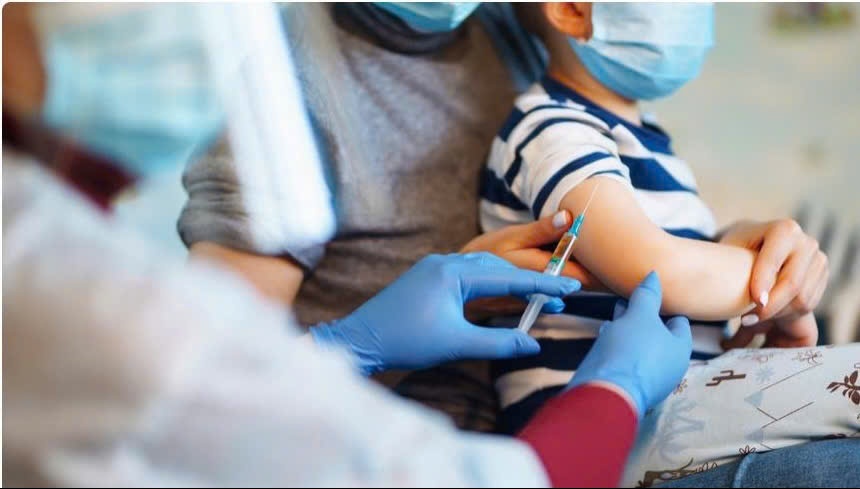 Mở rộng vaccine miễn phí, giảm gánh chi tiêu y tế cho hàng triệu hộ dân