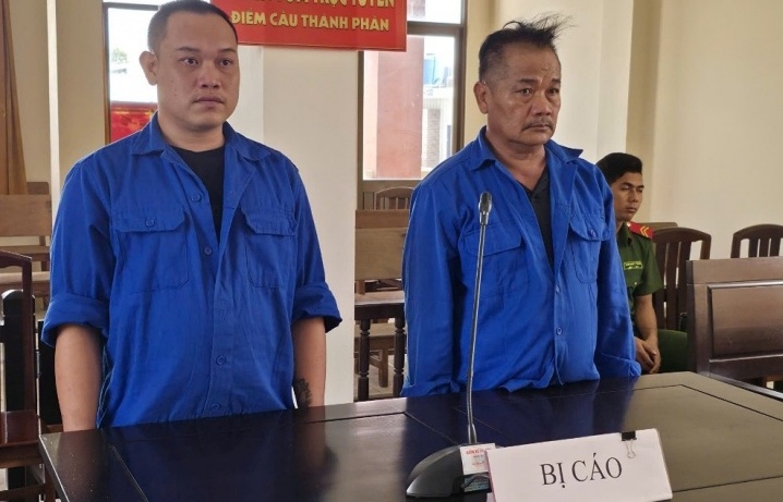 Hai bố con vào tù vì tổ chức cho người khác xuất cảnh trái phép