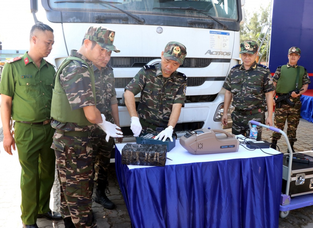 Hải quan khu vực III thực hiện cao điểm đấu tranh phòng, chống ma túy Hải quan khu vực III thực hiện cao điểm đấu tranh phòng, chống ma túy