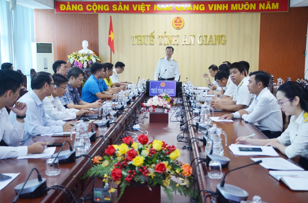 Thuế tỉnh An Giang: Lan tỏa tinh thần “Cuối tuần không ngừng nghỉ” hỗ trợ hộ kinh doanh Thuế tỉnh An Giang: Lan tỏa tinh thần “Cuối tuần không ngừng nghỉ” hỗ trợ hộ kinh doanh