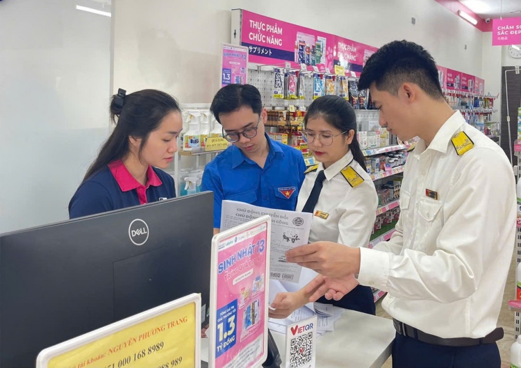 Thanh niên Thuế tỉnh Tuyên Quang xung kích xóa bỏ thuế khoán