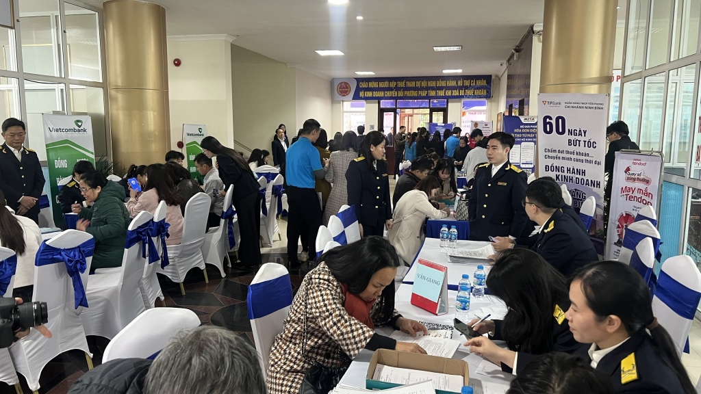 Thuế cơ sở 1 tỉnh Ninh Bình: Phấn đấu 100% hộ kinh doanh sẵn sàng kê khai thuế