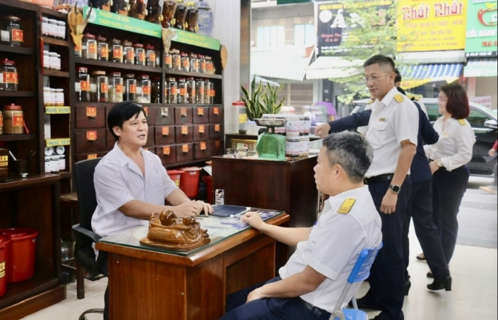 INFOGRAPHIC: Các bước để hộ kinh doanh chuyển đổi theo mô hình thuế mới