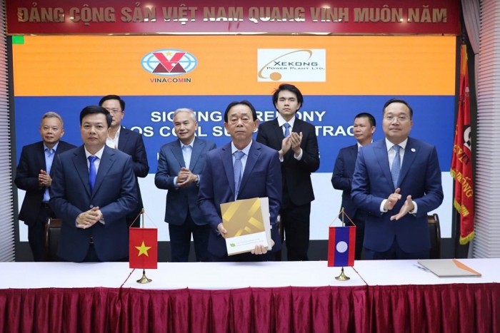 Tăng cường hợp tác thương mại giữa TKV và doanh nghiệp năng lượng của Lào