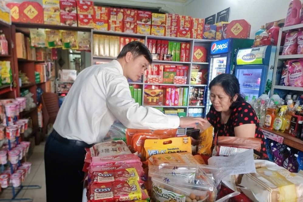 Thuế cơ sở 10 tỉnh Ninh Bình: Tập huấn giúp hộ kinh doanh chuyển đổi từ thuế khoán sang kê khai