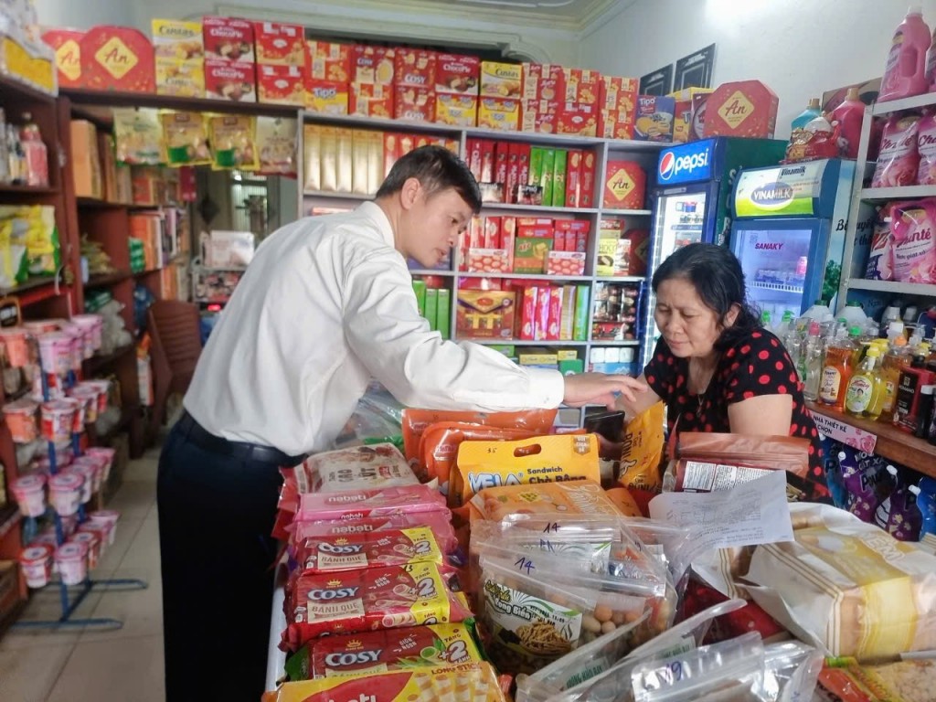 Thuế cơ sở 10 tỉnh Ninh Bình tăng cường tập huấn giúp hộ kinh doanh chuyển đổi