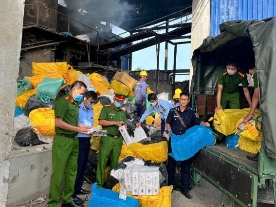 An Giang tiêu hủy trên 256.000 bao thuốc lá nhập lậu