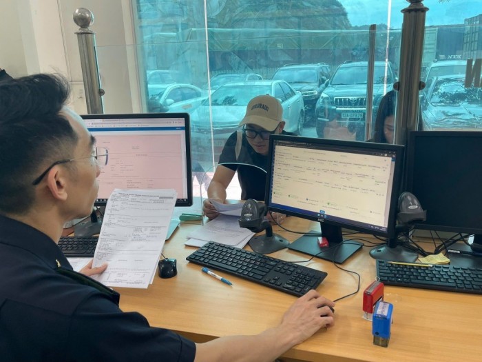 Lạng Sơn: Thí điểm vận chuyển hàng hóa hai chiều qua cửa khẩu Hữu Nghị – Hữu Nghị Quan