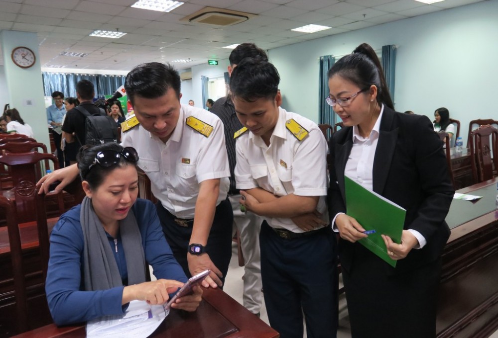 Thuế TP. Hồ Chí Minh: Không để hộ kinh doanh lo lắng khi chuyển sang phương pháp kê khai