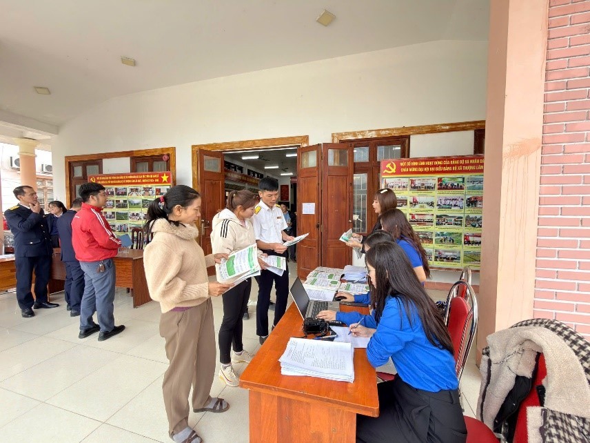 Thuế cơ sở 4 Tuyên Quang: Mở rộng kênh hỗ trợ hộ kinh doanh trên địa bàn