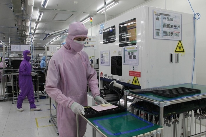 Hàng do nhà thầu nhập để xây dựng nhà xưởng, văn phòng cho doanh nghiệp chế xuất