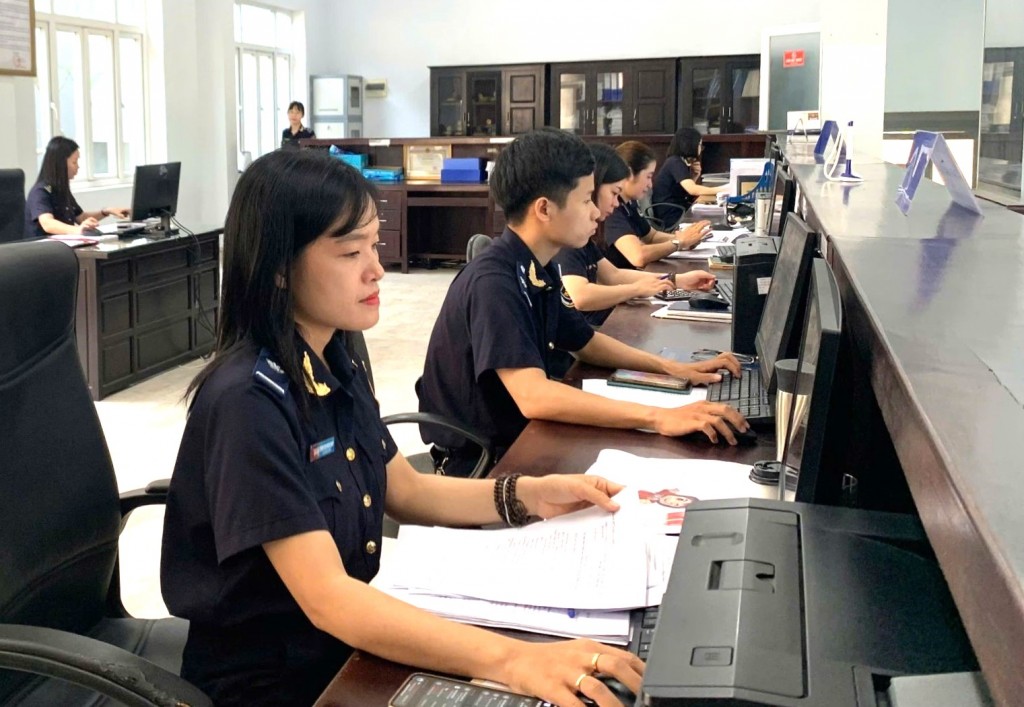 Hải quan khu vực IX vượt thu ngân sách 6,8%