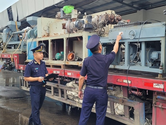 Hàng hoá nhập khẩu tạo tài sản cố định của dự án ưu đãi đầu tư