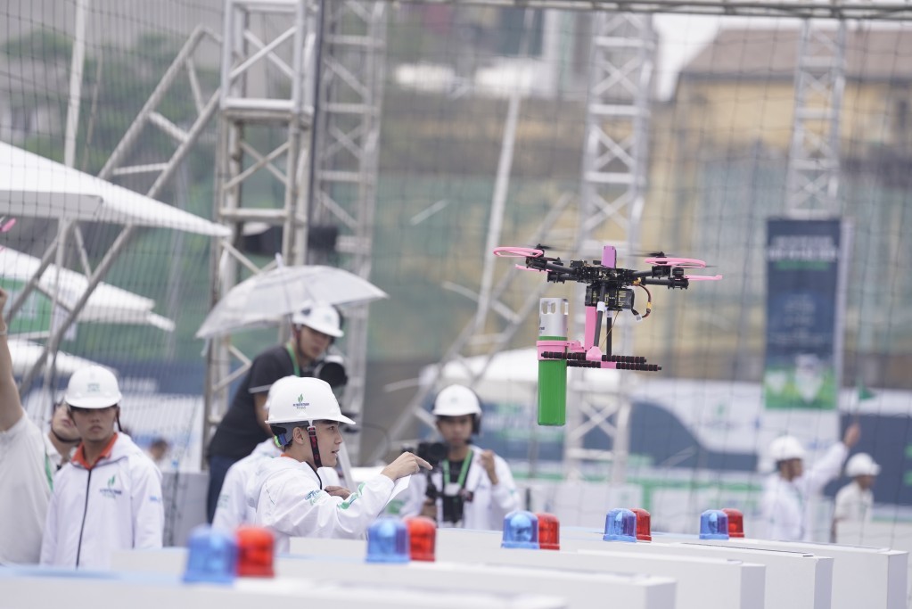 28 đội tranh tài tại cuộc thi sáng tạo thiết bị bay không người lái