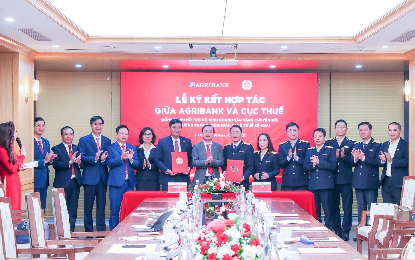 Cục Thuế và Agribank chung tay hỗ trợ hộ kinh doanh chuyển từ thuế khoán sang kê khai