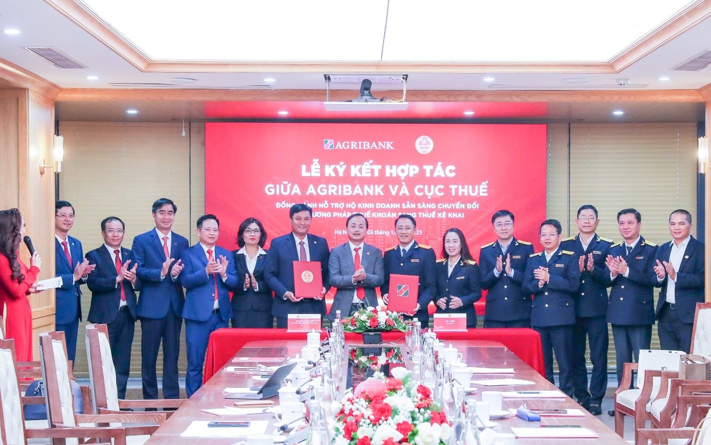 Cục Thuế và Agribank: Đồng hành hỗ trợ hộ kinh doanh chuyển từ thuế khoán sang kê khai