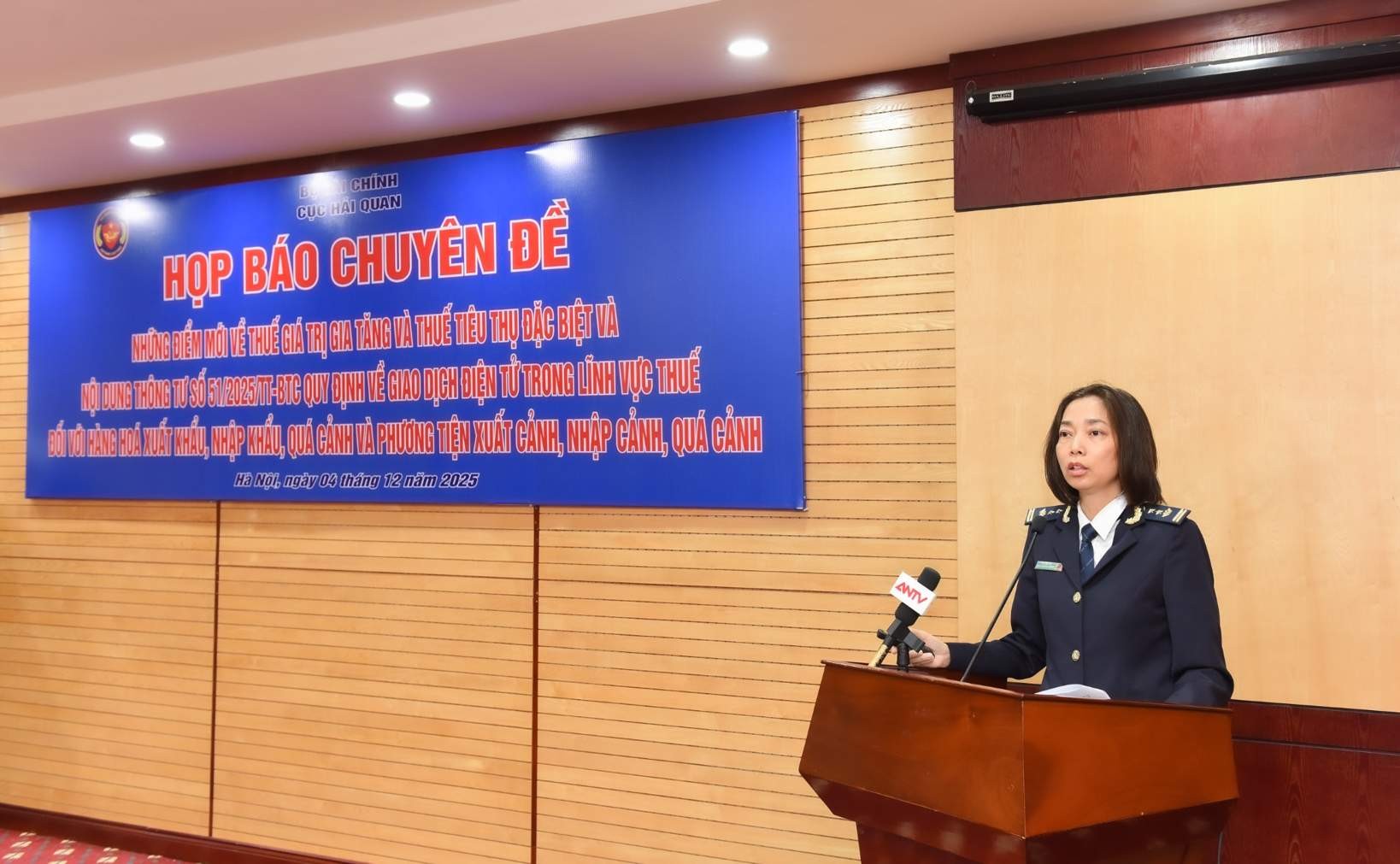 Hải quan nỗ lực đưa chính sách thuế mới trong hoạt động XNK đến người dân và doanh nghiệp