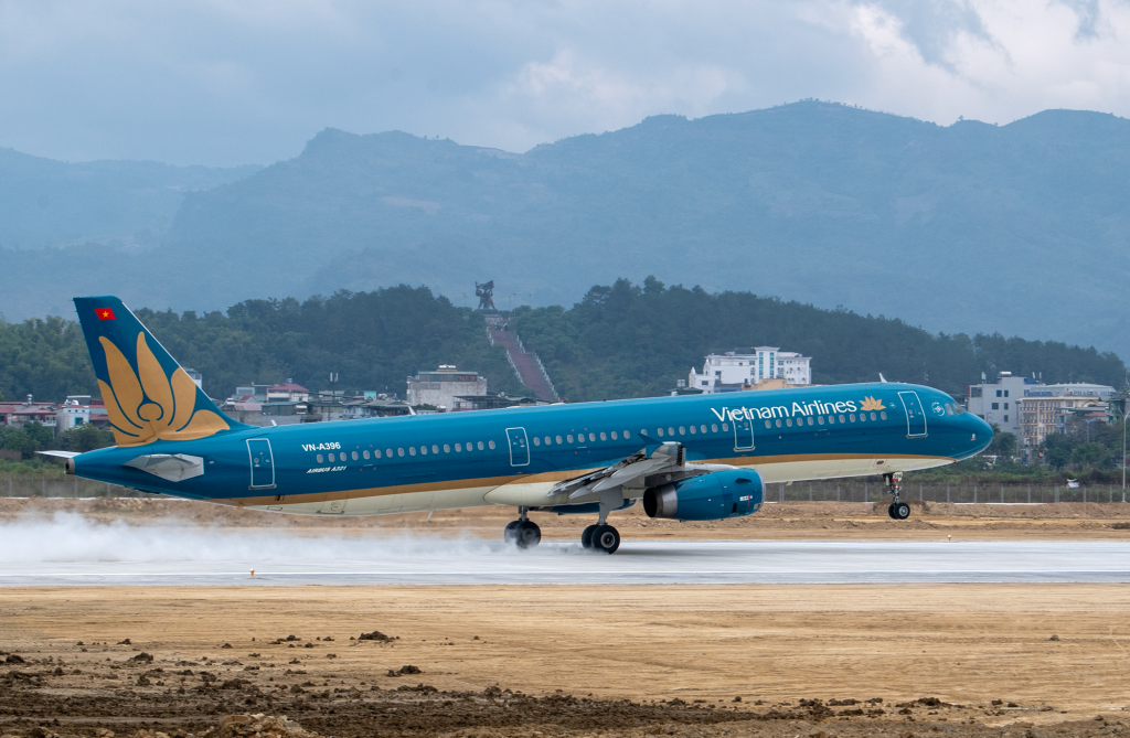 Vietnam Airlines chính thức mở đường bay thẳng TP. Hồ Chí Minh - Điện Biên