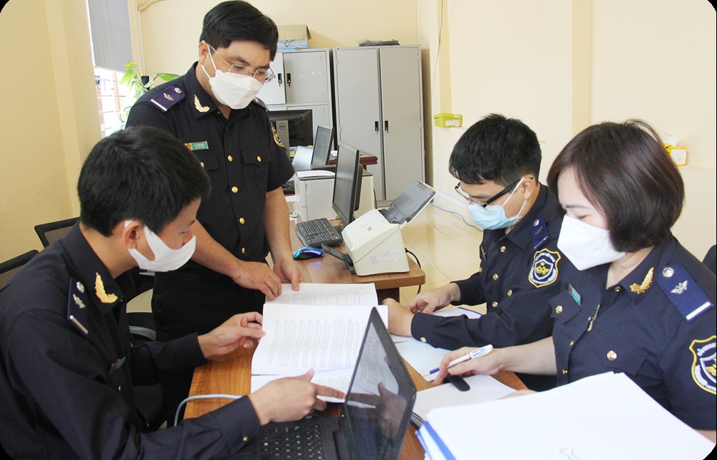 Hoàn thiện pháp lý cho hoạt động xử lý vi phạm hành chính trong lĩnh vực hải quan