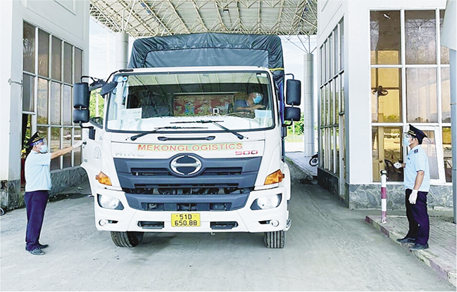 MEGASTORY: Tổng cục trưởng Tổng cục Hải quan Nguyễn Văn Cẩn: Quyết tâm xây dựng thành công mô hình Hải quan thông minh