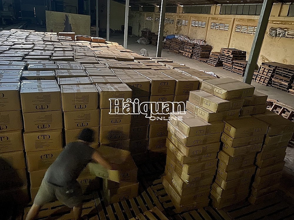 Hàng hóa vi phạm của Công ty TNHH Hàng thủ công Xin Dong Ya Việt Nam  	Ảnh tư liệu Tạp chí Hải quan.