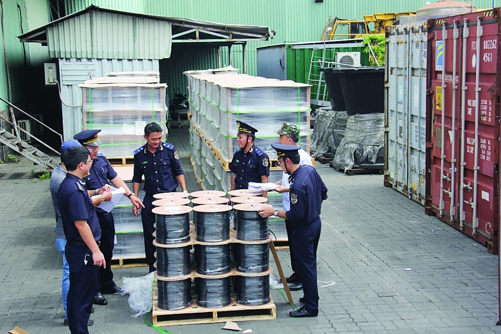 Nhận diện một số thủ đoạn buôn lậu, gian lận thương mại qua địa bàn TP HCM