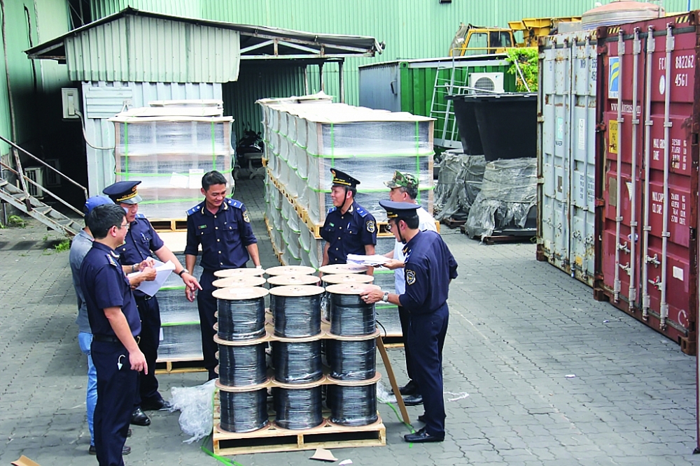 Nhiều nghi vấn xung quanh lô hàng hơn 40 container dây cáp điện XNK