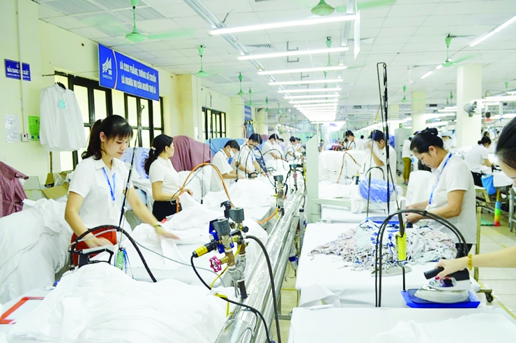 Dệt may là ngành hàng đã và đang tận dụng tốt cơ hội từ UKVFTA.  	Ảnh: Nguyễn Thanh