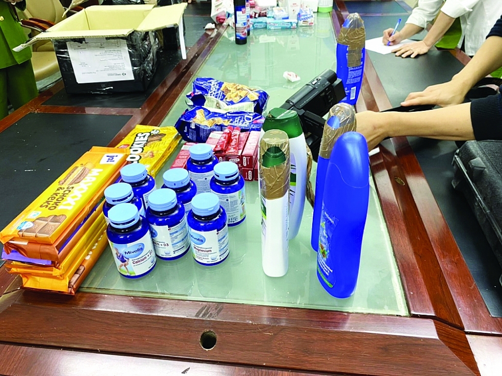 Tang vật trong chuyên án HC 221.