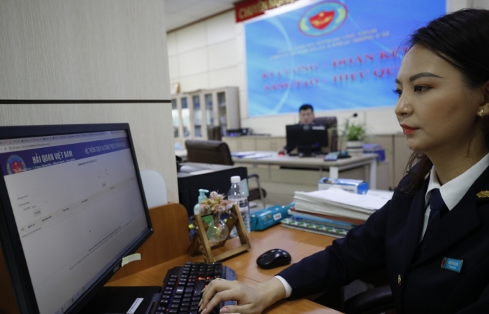 Quyết định tuyển dụng 457 thí sinh trúng tuyển công chức Hải quan năm 2023
