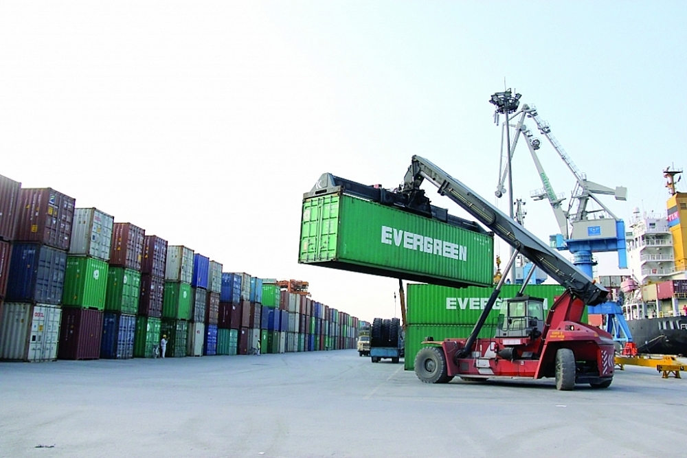 Ngăn chặn gian lận hoàn thuế GTGT đối với hàng XK là một trọng tâm công tác năm 2022. 	Ảnh: T.Bình