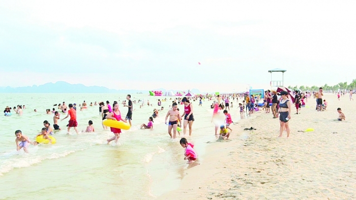 Du lịch biển lấy lại đà tăng trưởng