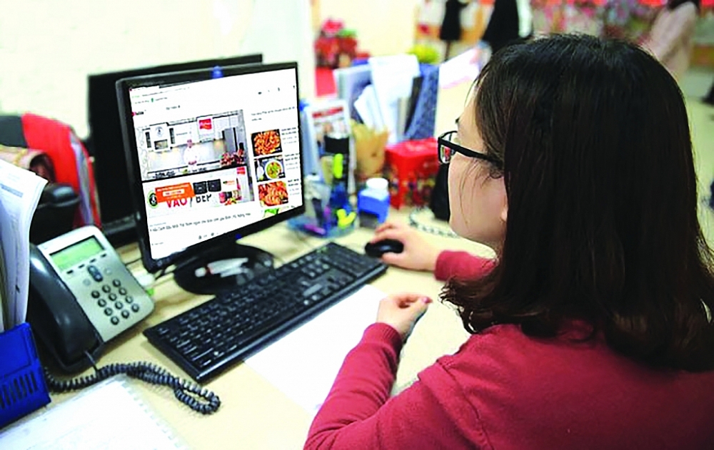 Việc kinh doanh trong lĩnh vực thương mại điện tử đang trở nên phổ biến. 	Ảnh: Internet.