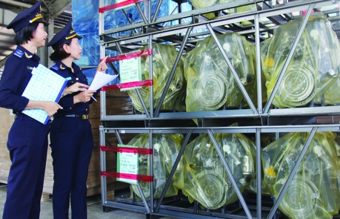 Không được miễn thuế hàng NK nếu không thông báo Danh mục miễn thuế