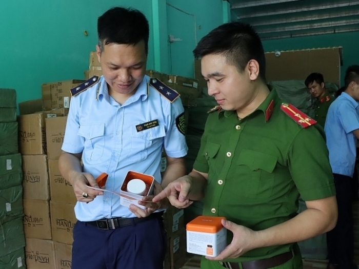 Quản lý thị trường, Công an tấn công các đường dây buôn lậu