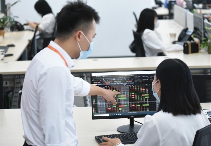 Hướng dẫn công tác giám sát tuân thủ trong lĩnh vực chứng khoán