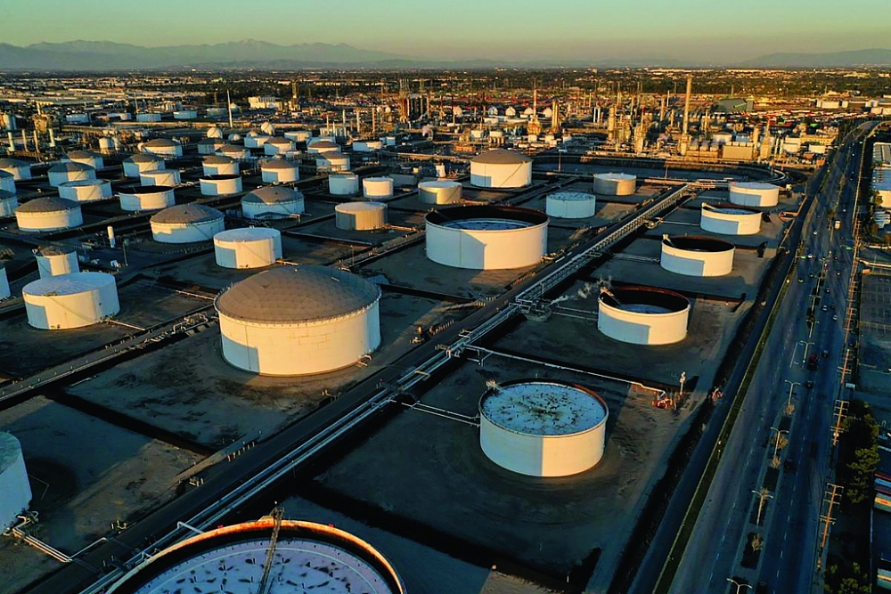 OPEC+ nhất trí giảm sản lượng ở mức 2 triệu thùng/ngày
