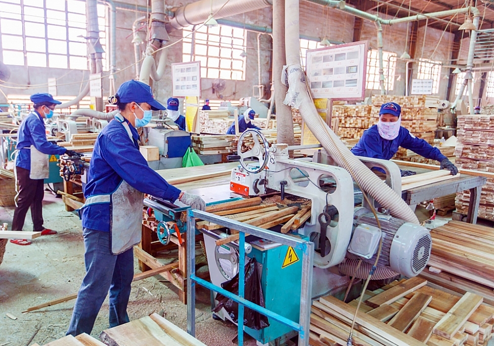 Nhân sự chất lượng cao chính là điểm yếu của các DN gỗ khi thực hiện chuyển đổi số. 	Ảnh: TL