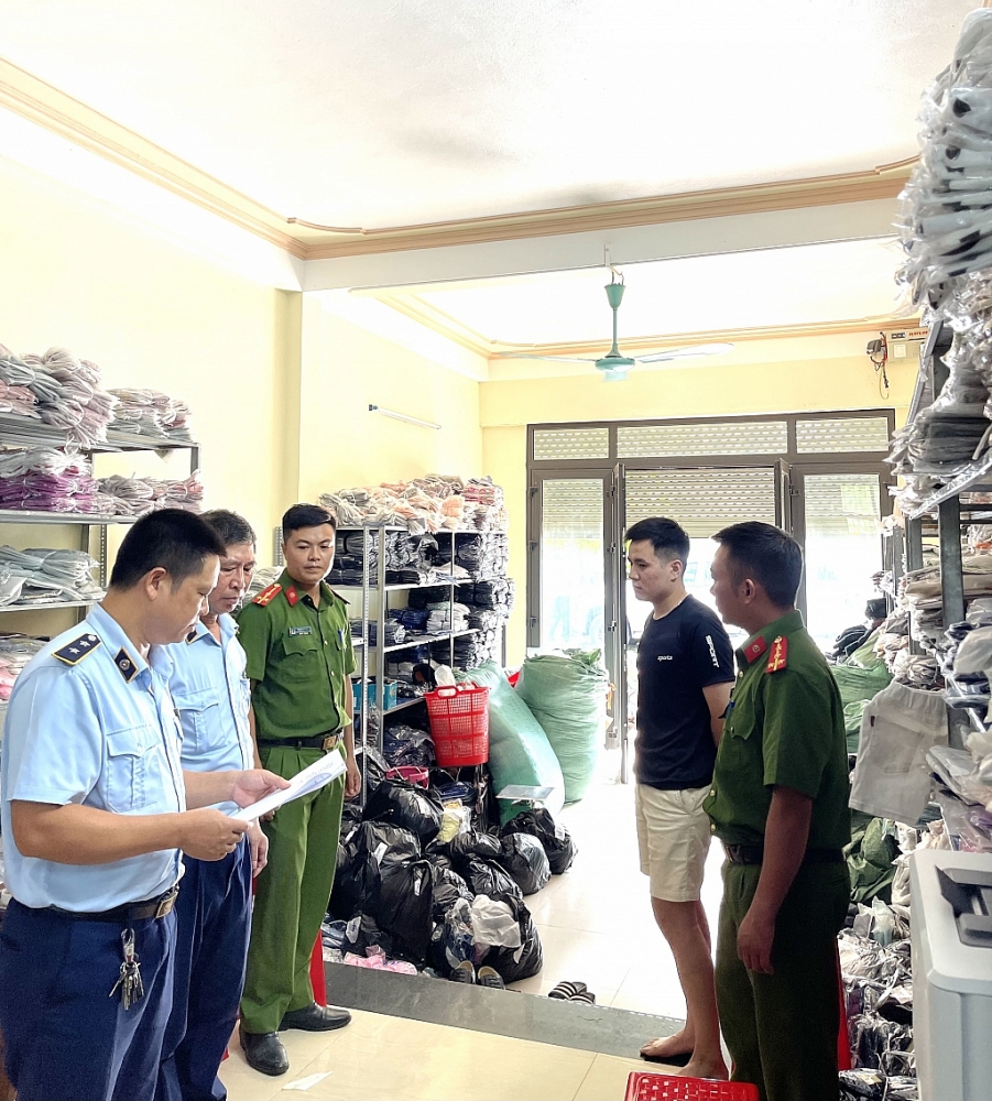 Tạo thế trận đấu tranh chống buôn lậu dịp cuối năm