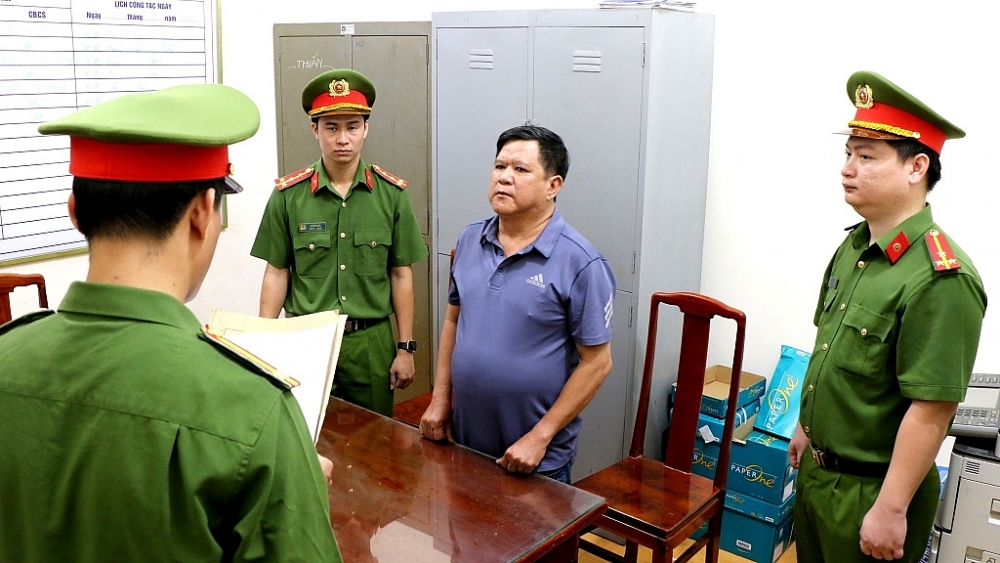 Giám đốc Công ty TNHH MTV SXTM Phượng Phi bị khởi tố, bắt tạm giam ngày 11/11/2022.	 Ảnh: Công an Bình Phước
