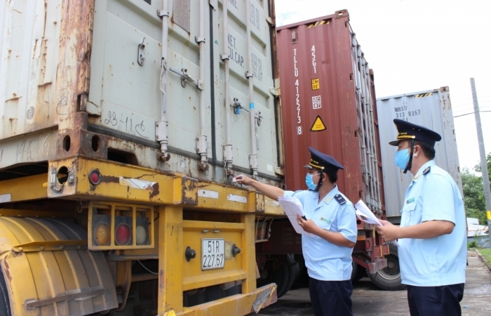 Kiểm tra thực tế 100% nếu phát hiện hàng quá cảnh có dấu hiệu cất giấu hàng cấm