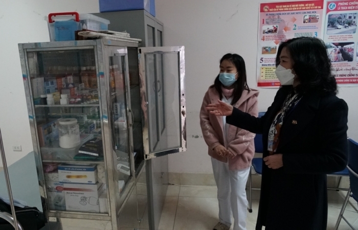 Mở cửa trường học: Đối diện thiếu nhân viên y tế trường học